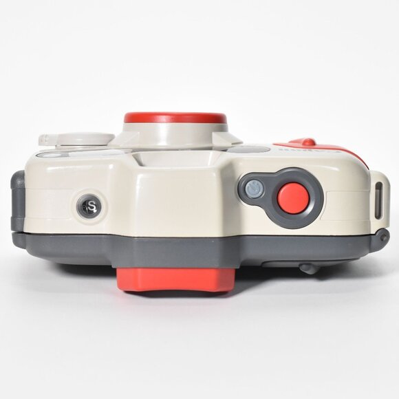 Canon Sure Shot WP-1 Waterproof 35mm Camera with 32mm f/3.5 Lens w/Canon Bag - Picture 9 of 14